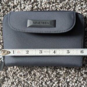Nineteen nylon wallet - NEW